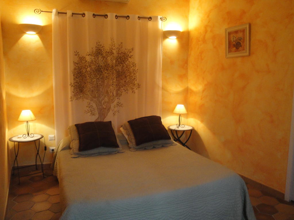 Bastide De La Treille Villa Montaren-et-Saint-Mediers Phòng bức ảnh