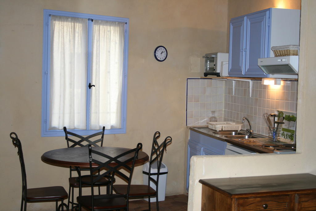 Bastide De La Treille Villa Montaren-et-Saint-Mediers Phòng bức ảnh